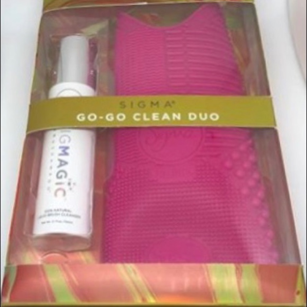 Sigma Go-Go Clean Duo: Makeup Brush Cleaning Set